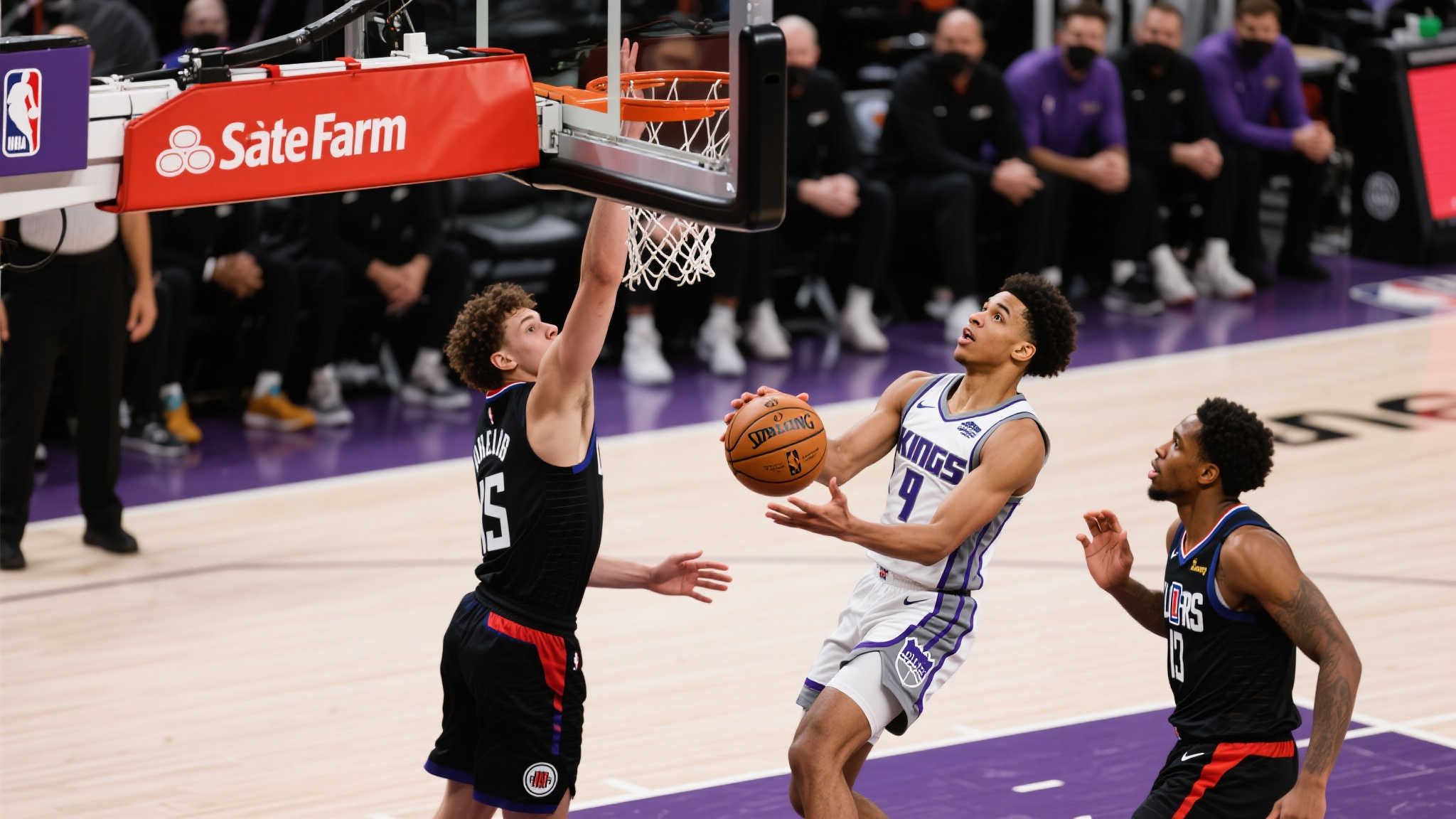 雷霆更名后首夺队史第二冠!新三少抢七制霸 SGA12罚豪取29+12 雷霆更名后首夺队史第二冠!新三少抢七制霸 SGA12罚豪取29+12